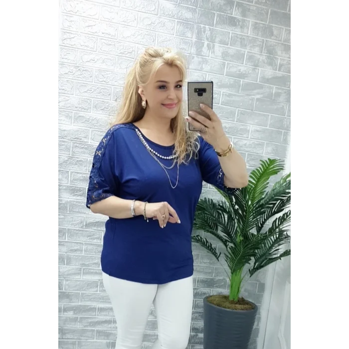 Kadın Büyük Beden Lacivert Omuzlar Güpürlü Çıkabilen İnci Kolyeli Likralı Buluz