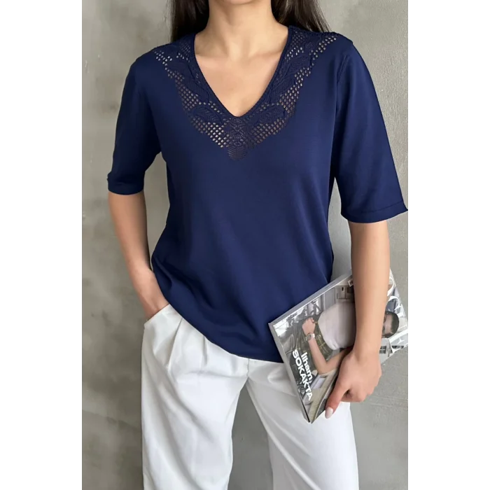 Kadın Lacivert V Yaka Yakası Ve Sırtı Detaylı Soğuk İpilik Merserize Likralı Buluz