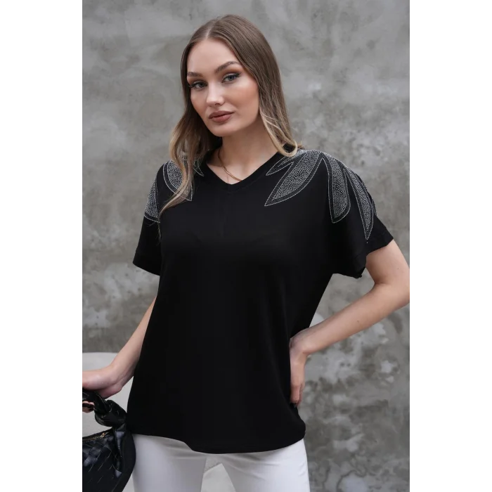 Kadın Siyah Büyük Beden V Yaka Omuzlar Yaprak Kristal Taş İşlemeli Likralı Kısa Kol Buluz