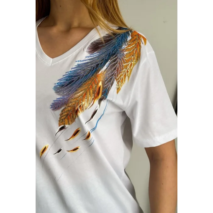 Kadın Beyaz V Yaka Omzu Yaprak Pul İşlemeli %100 PAMUK PENYE Penye Bluz