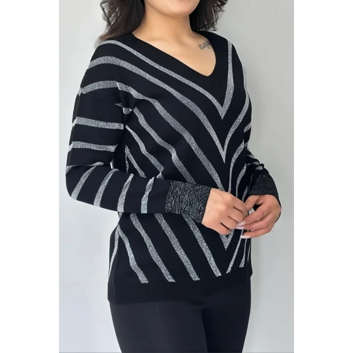 Kadın Siyah-Gıri V Yaka Simli Verev Çizgili Likralı Tiriko Bluz