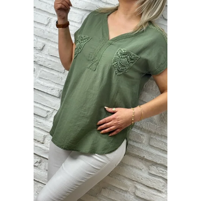 Kadın Yeşil Omzu Ve Cebi Güpürlü Keten Kumaş Kısa Kol Buluz Gömlek