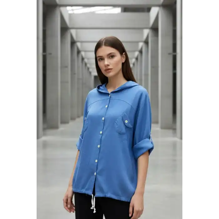 Kadın Açık Mavi Büyük Beden Sırtı Kelebek Nakışlı Kol Katlamalı Pamuk Keten Kumaş Gömlek Ceket