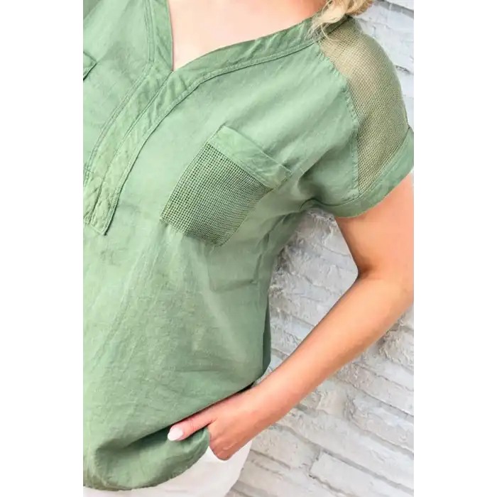 Kadın Yeşil Omzu Ve Cebi FİLE DETAYLI Yıkamalı Keten Kumaş Kısa Kol Buluz Gömlek