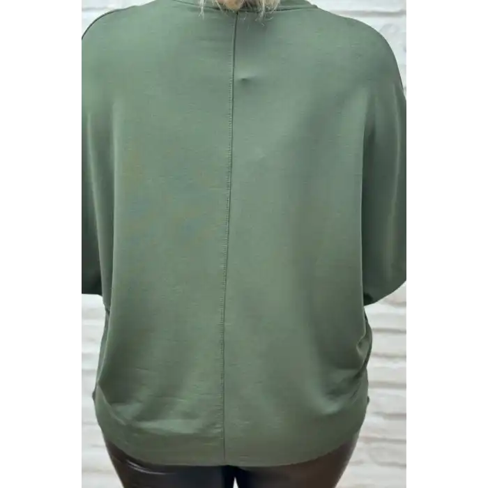 Kadın Haki Yeşil Büyük Beden V Yaka Önü Leopar Kristal Taş İşlemeli Likralı Yarasa Kol Bluz