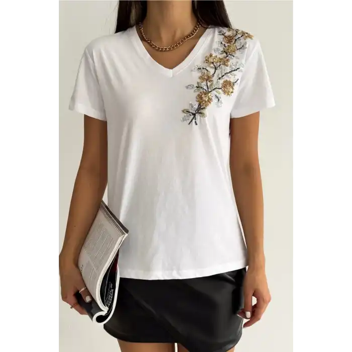 Kadın Beyaz V Yaka Omzu Sarmaşık  Pul İşlemeli %100 PAMUK PENYE Penye  Bluz