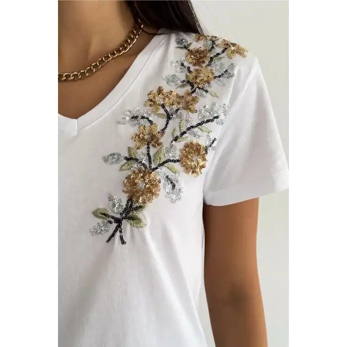 Kadın Beyaz V Yaka Omzu Sarmaşık  Pul İşlemeli %100 PAMUK PENYE Penye  Bluz