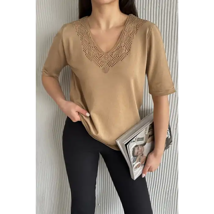 Kadın Kahve V Yaka Yakası Ve Sırtı Detaylı Soğuk İpilik Merserize Likralı Buluz