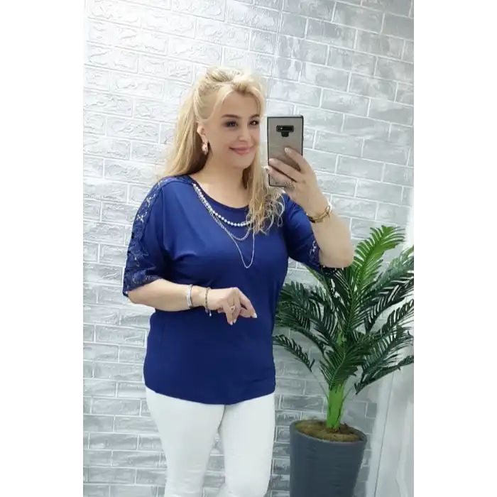 Kadın Büyük Beden Lacivert Omuzlar Güpürlü Çıkabilen İnci Kolyeli Likralı Buluz
