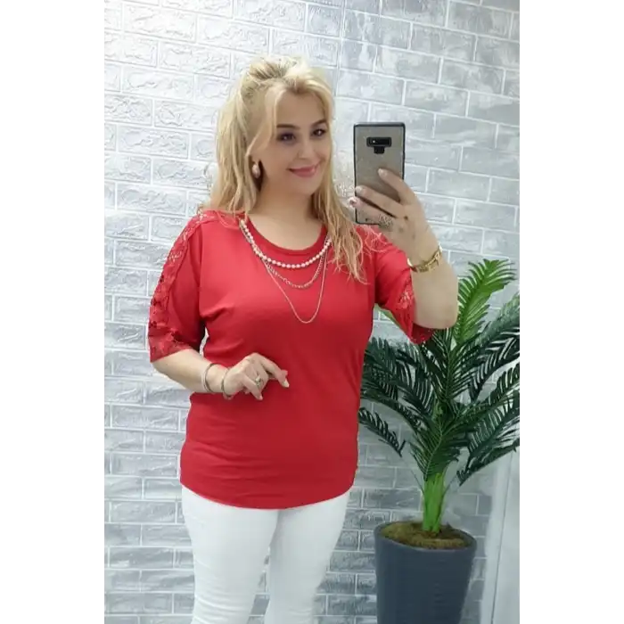 Kadın Büyük Beden Kırmızı Omuzlar Güpürlü Çıkabilen İnci Kolyeli Likralı Buluz