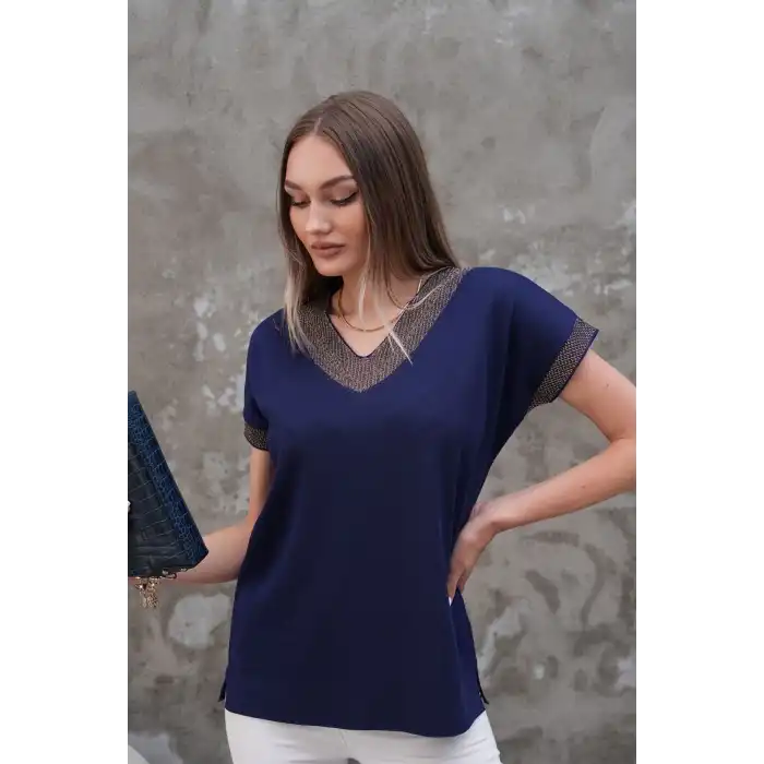 Kadın Lacivert V Yaka Yakası Sim Detaylı Soğuk İplik Yazlık İnce Merserize Buluz