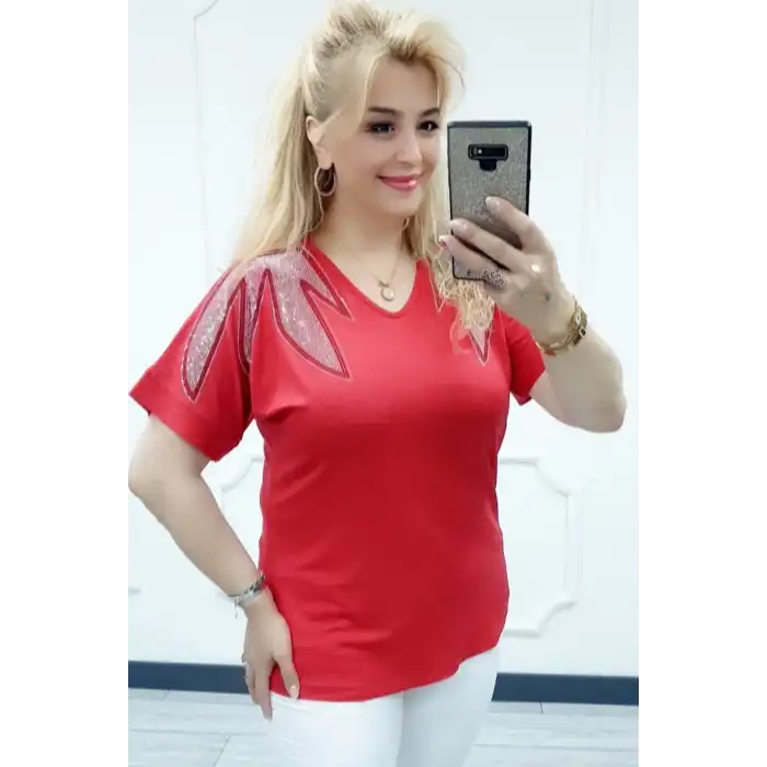 Kadın Kırmızı Büyük Beden V Yaka Omuzlar Yaprak Kristal Taş İşlemeli Likralı Kısa Kol Buluz