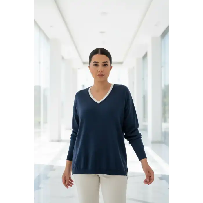 Kadın Lacivert V Yaka Yakası Çift Renkli Pamuk Örgü Likarlı İnce Triko Buluz