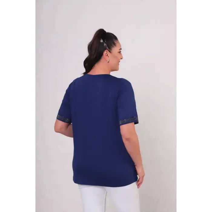 Kadın Lacivert Büyük Beden Önü Ve Kol Ucu Etnik Desen Kriştal Taş İlşemeli Kısa Kol Buluz