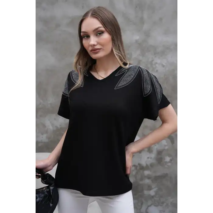 Kadın Siyah Büyük Beden V Yaka Omuzlar Yaprak Kristal Taş İşlemeli Likralı Kısa Kol Buluz