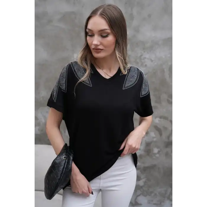 Kadın Siyah Büyük Beden V Yaka Omuzlar Yaprak Kristal Taş İşlemeli Likralı Kısa Kol Buluz