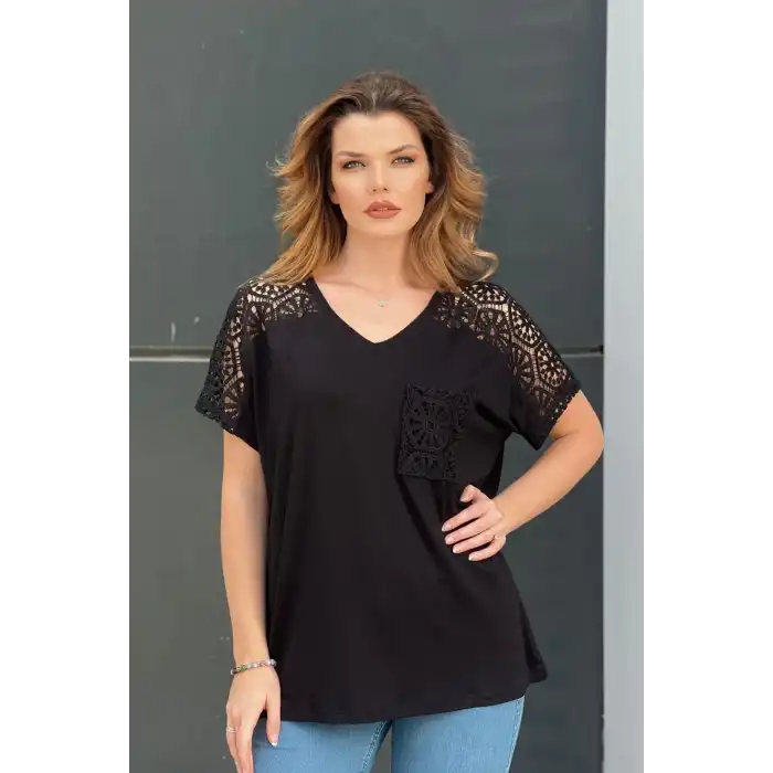 Kadın Siyah Büyük Beden V Yaka Omzu Ve Cebi Güpürlü Likralı Buluz