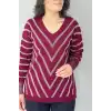 Kadın Bordo V Yaka Verev Sim Çizgili Likralı İnce Tiriko Yumuşak Dokulu Kazak