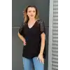 Kadın Siyah Büyük Beden V Yaka Omzu Ve Cebi Güpürlü Likralı Buluz