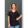 Kadın Siyah Büyük Beden V Yaka Omzu Ve Cebi Güpürlü Likralı Buluz