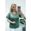 Kadın Yeşil Büyük Beden V Yaka Omuzlar Yaprak Kristal Taş İşlemeli Likralı Kısa Kol Buluz