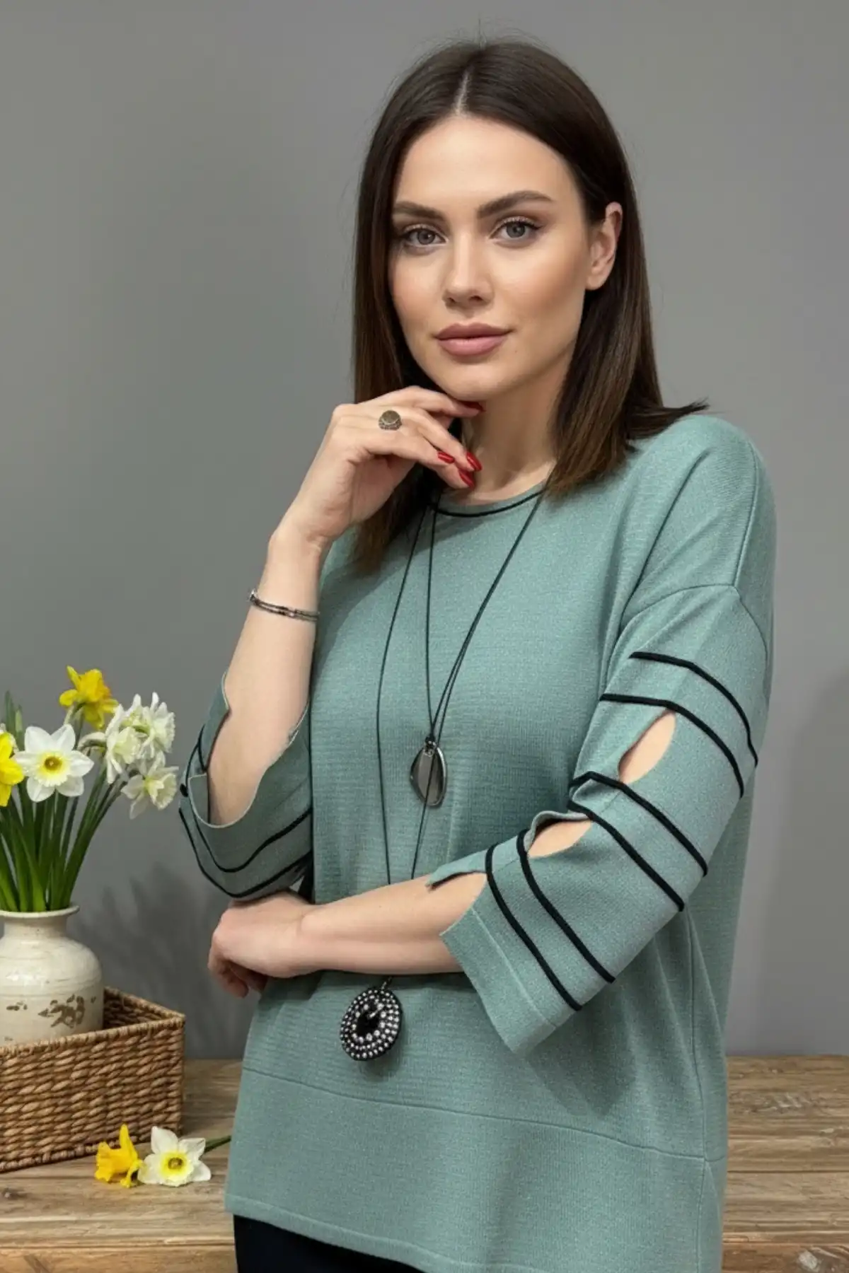 Kadın ÇAĞLA YEŞİL Bisiklet Yaka Kol Ve Eteği Yırtmaçlı Likralı Yumuşak Dokulu Simli İnce Merserize Triko