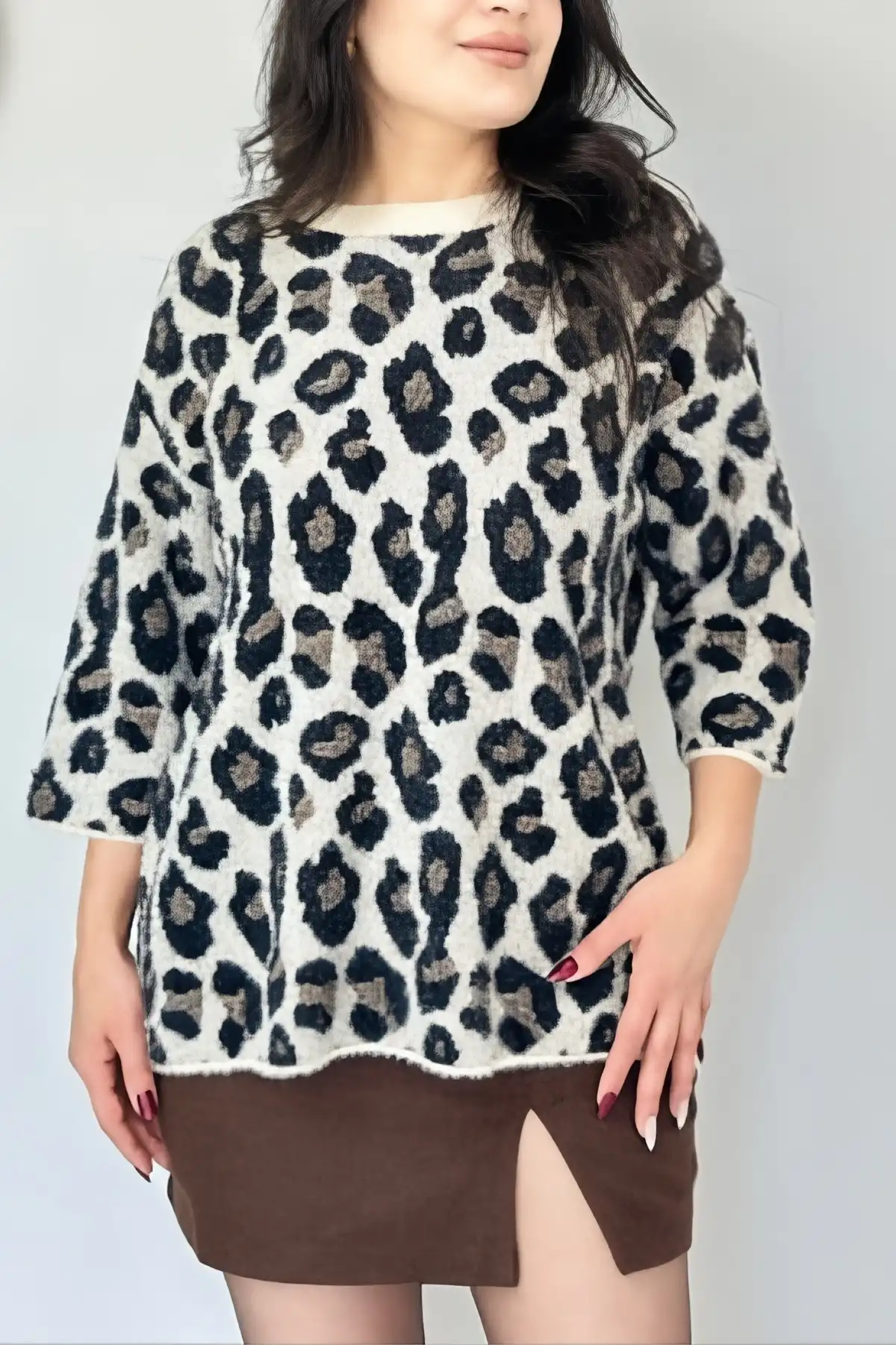 Kadın Beyaz Bisiklet Yaka Desenli Angora Sakal Yumoş İp Örgü Rahat Kalıp Tiriko Kazak