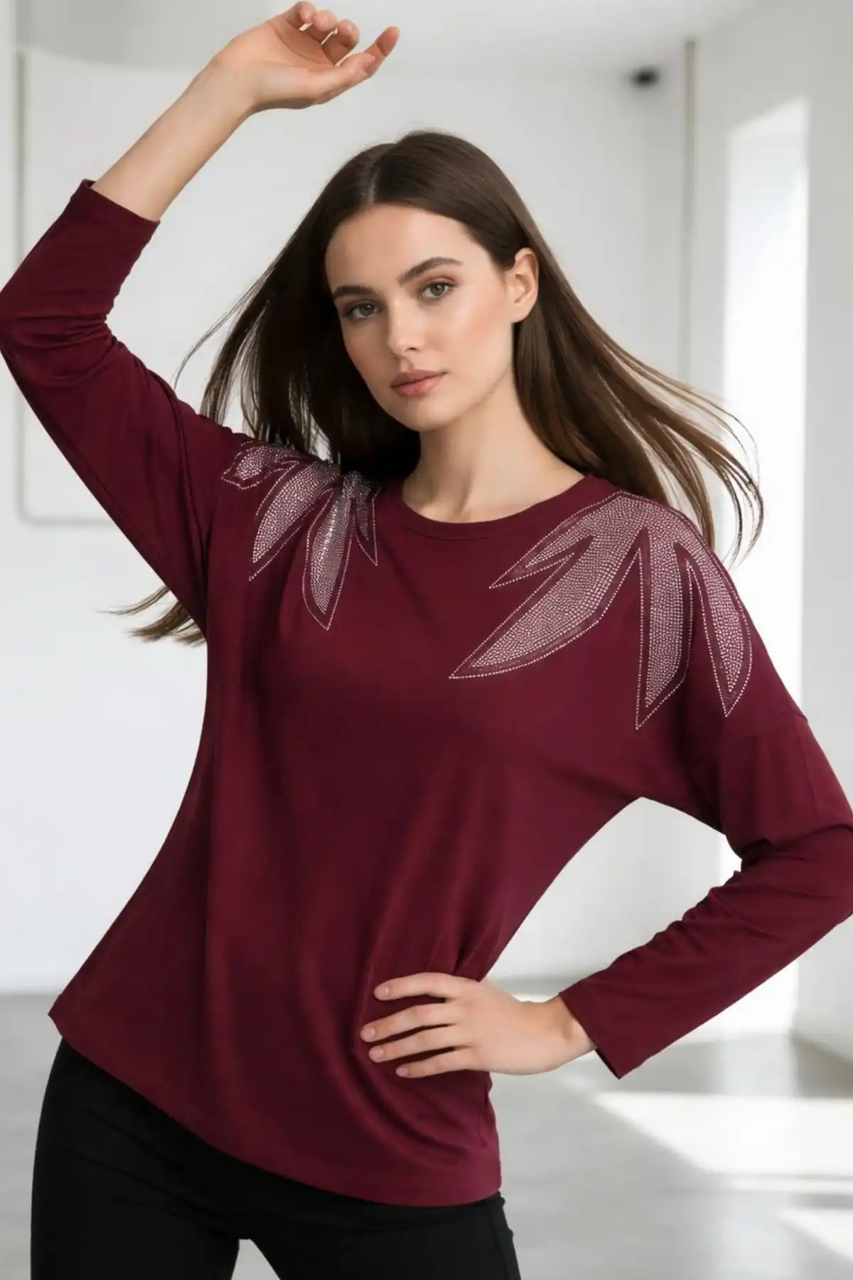 Kadın Bordo Renk Bisiklet Yaka Omuzlar Yaprak Kristal Taş Bakılı Likralı Buluz