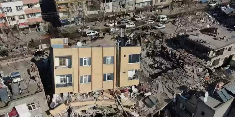 Depremin şiddeti 9a çıkacak diyen Profesör Celal Şengör İstanbulun iki ilçesini uyardı