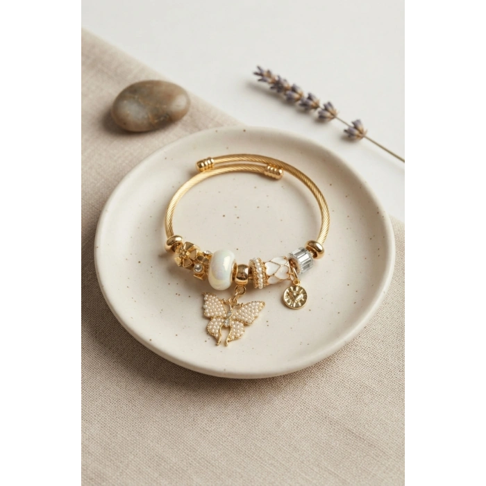 Beyaz Kelebek Model Gold Renk Charmlı Bileklik