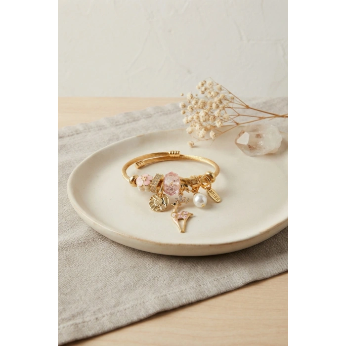 Geyik Model Gold Renk Pembe Charmlı Bileklik