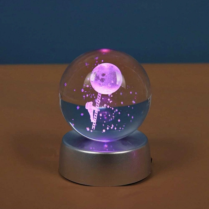 Merdiven Astronot Plastik altlıklı Işıklı Cam Küre (Capı:6 cm, Pilli)