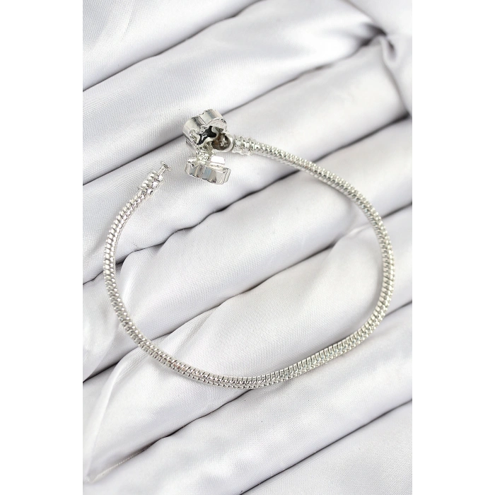 Pirinç Charm Zirkon Taşlı Yonca Model Gümüş Renk Kadın Bileklik