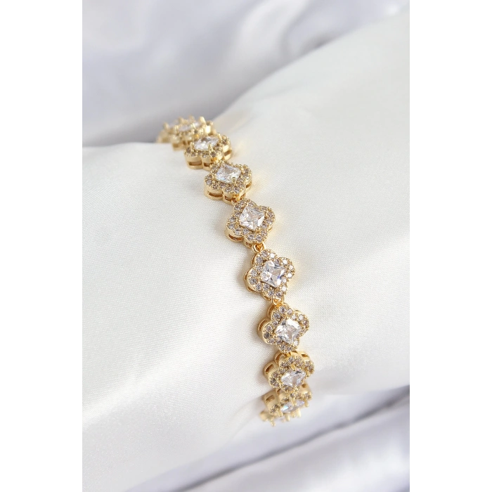 Pirinç Zirkon Taşlı Yonca Baget Model Gold Renk VIP Seri Kadın Bileklik