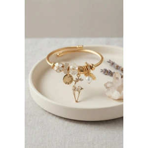 Geyik Model Gold Renk Beyaz Charmlı Bileklik