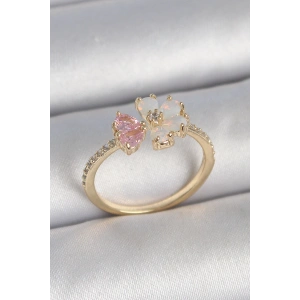 Pirinç Gold Renk Beyaz Mineli Pembe Zirkon Taşlı Çiçek Model Kadın Yüzük
