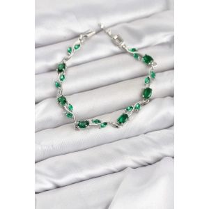 Pirinç Gümüş Renk Yeşil Zirkon Taşlı Çiçek Model Kadın Bileklik