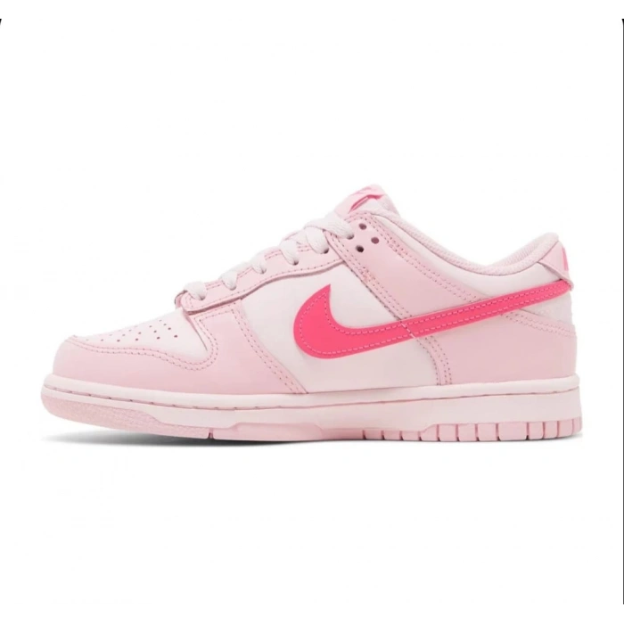 Nike Dunk Low Triple Pink