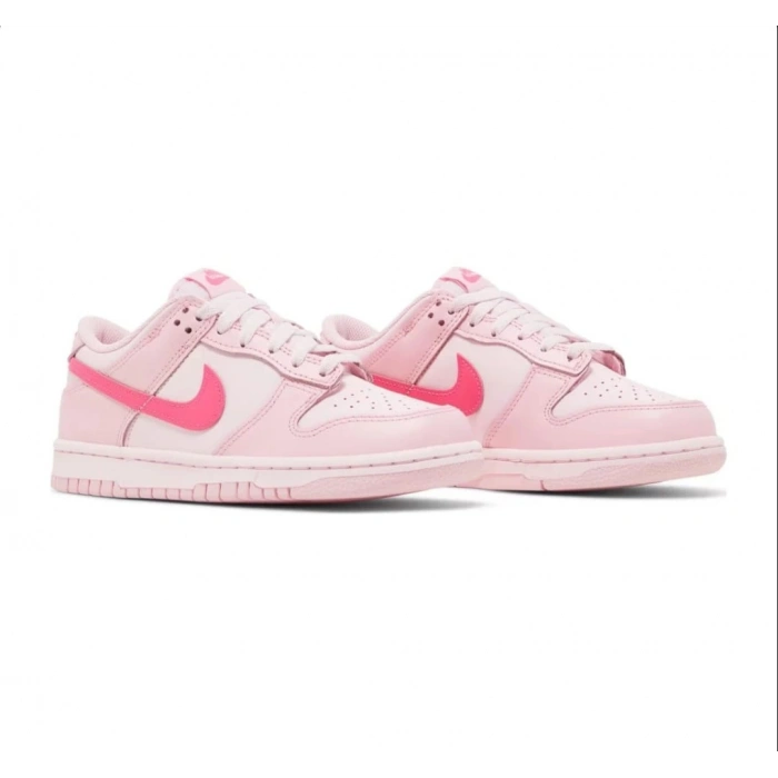 Nike Dunk Low Triple Pink