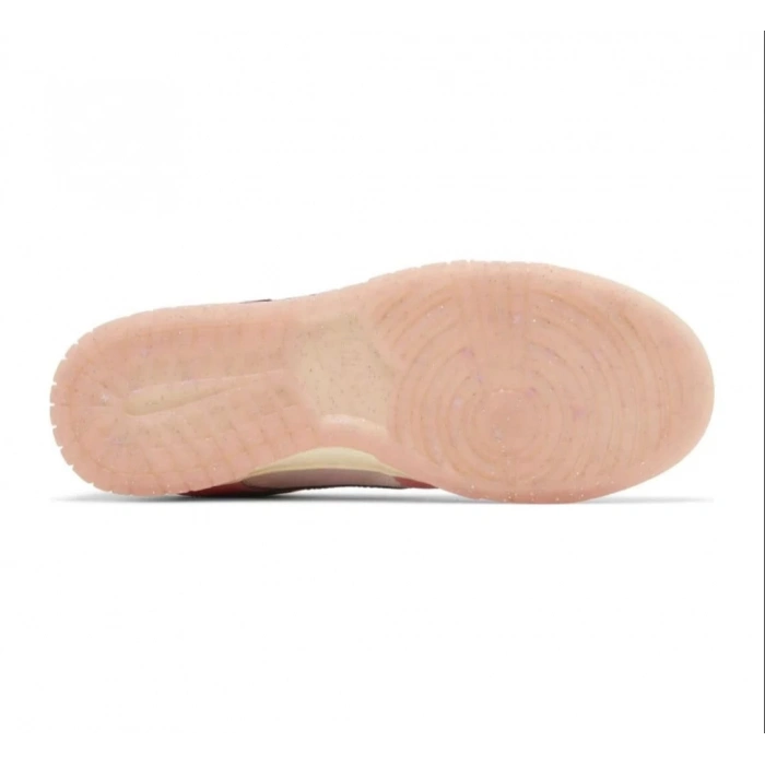 Nike Dunk Low LX Barbie