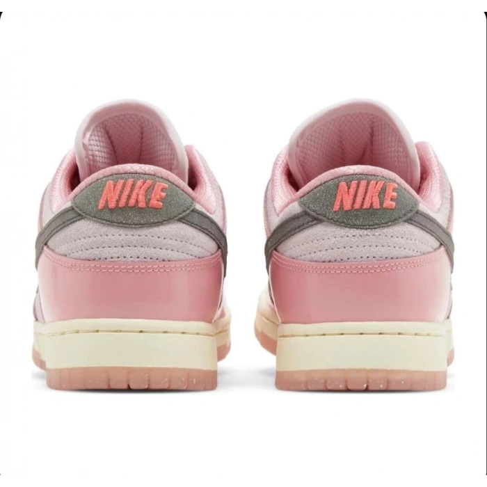 Nike Dunk Low LX Barbie