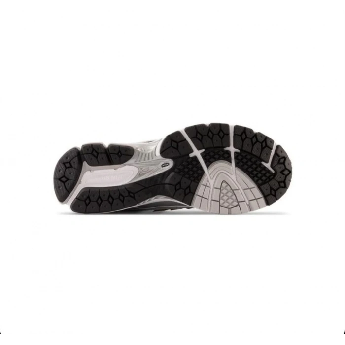 New Balance 1906R White Gold Silver