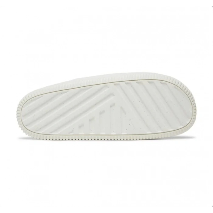 Nike Calm Slide sail