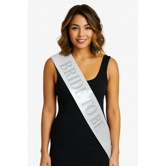 Beyaz Saten Üzerine Kalın Gümüş Yazılı Bride To Be Kuşağı 10 cm Genişlik (5263)