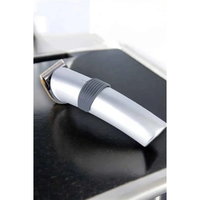 Erkeklere Özel Şarjlı Saç Ve Sakal Kesme Tıraş Makinesi Seti