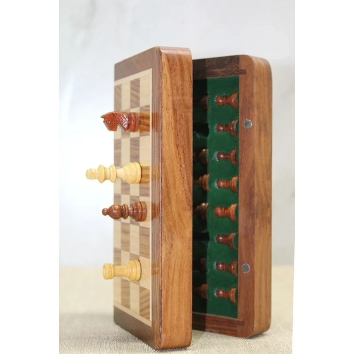 Özel Vernikli Mıknatıs Taşlı Ahşap Katlanabilir Kutulu Satranç Oyunu 17.5 Cm G221