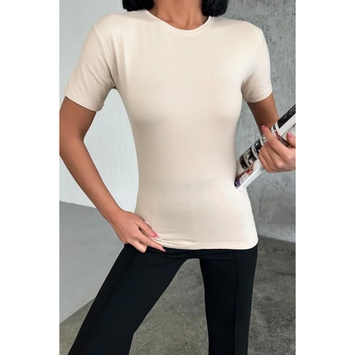 Rahat Ve Şık Kısa Kollu Bisiklet Yaka Likralı Viskon Penye Body Bej