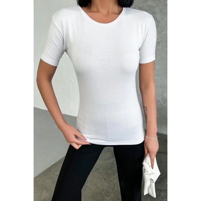 Rahat Ve Şık Kısa Kollu Bisiklet Yaka Likralı Viskon Penye Body Beyaz