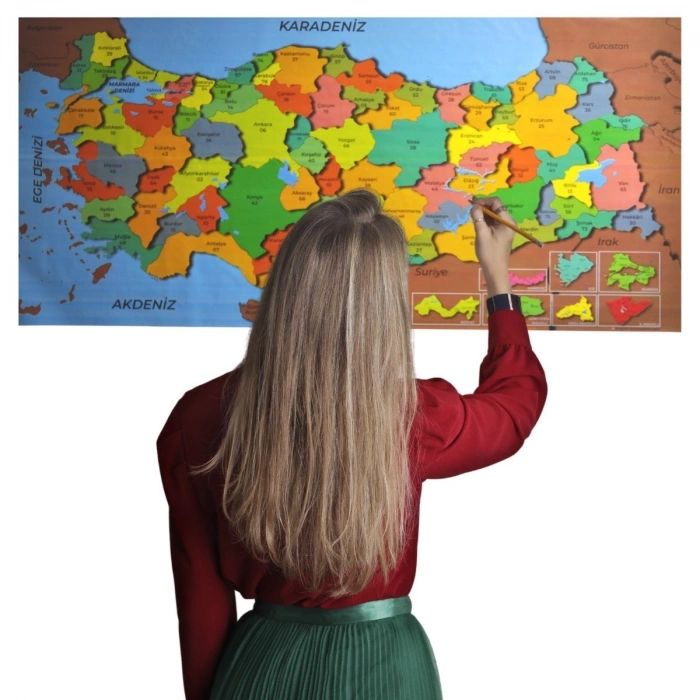Renkli Türkiye Haritası Manyetik Yapıştırıcı Gerektirmeyen Duvar Stickerı 118 CM * 56 CM (5263)