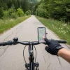 Evrensel Motosiklet Telefon Tutucu – Kaymaz, Kilitlenebilir Güvenli Tutuşlu, 360° Ayarlanabilir Gidon Bağlantılı Akıllı Telefon Aparatı (5263)